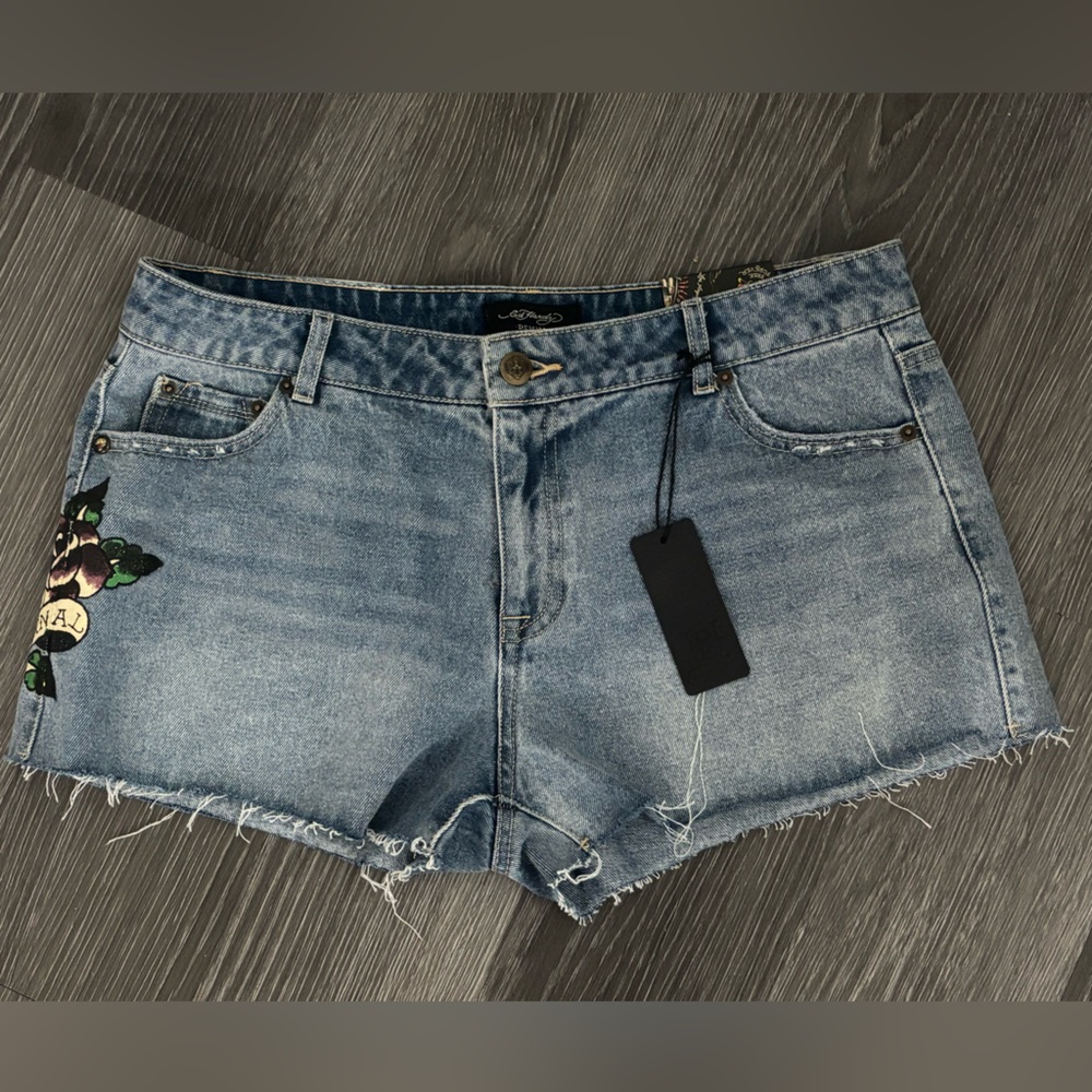 Y2K Ed Hardy shorts ♥️ - Picture 3 of 4